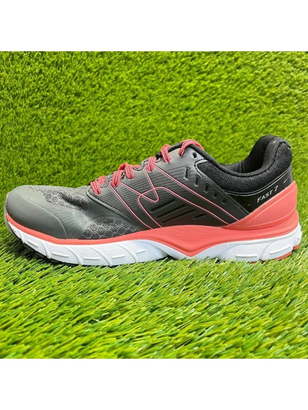 Karhu Fast 7 MRE Womens Size 9 Jet Black Coral Athletic Running Shoes Sneakers